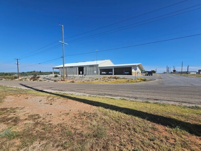 More Photos Of 110 CR 141, Sweetwater Warehouse For Sale