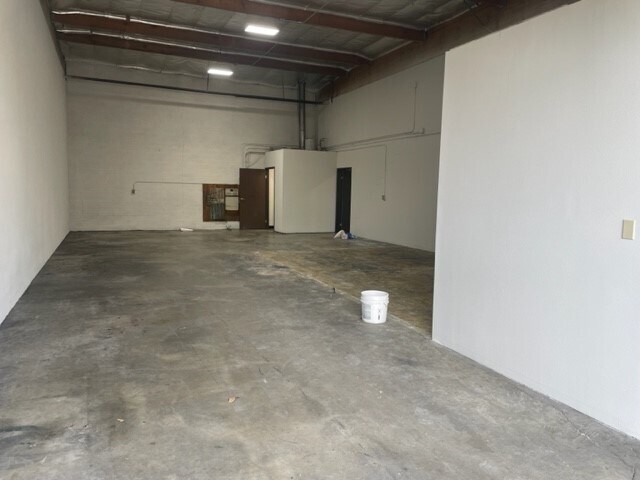 More Photos Of 12547 Sherman Way, North Hollywood Warehouse For Lease