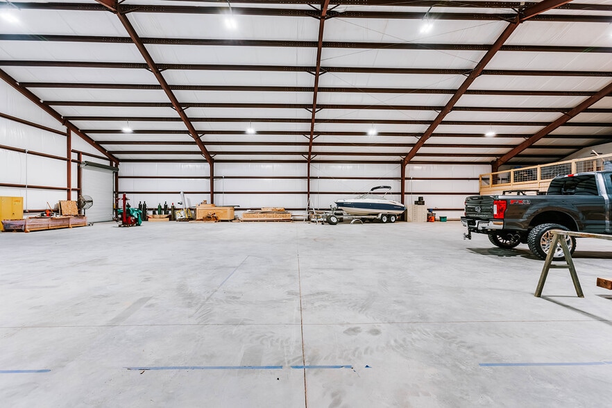 More Photos Of 4900 Highway 98 E, Comer Warehouse For Sale