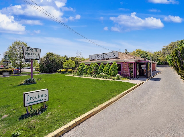 More Photos Of 504 Larkfield Rd, East Northport Restaurant For Lease