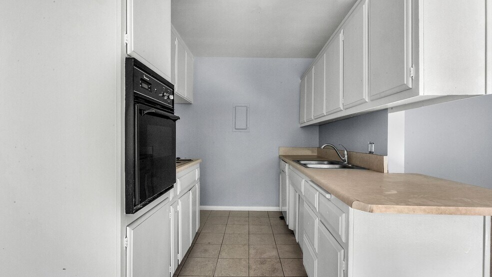 More Photos Of 4215 Vineland Ave, Studio City Apartments For Sale