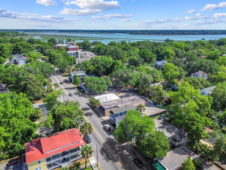 More Photos Of 609 Carteret St, Beaufort Storefront Retail Residential For Lease