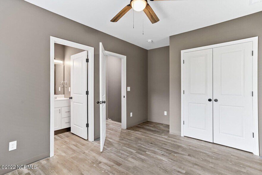 More Photos Of 5049 Park Ave, Wilmington Multifamily For Sale