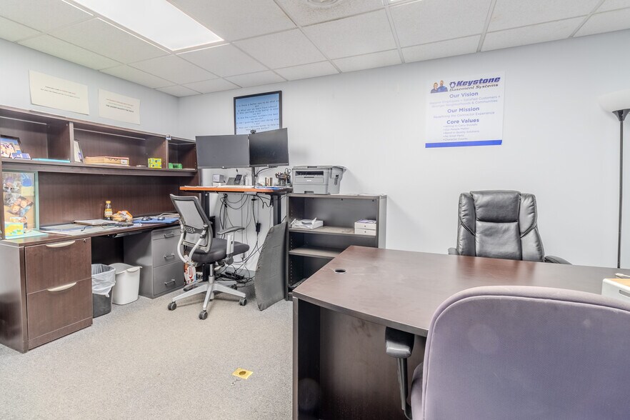 More Photos Of 205 31st St, Mckeesport Manufacturing For Sale