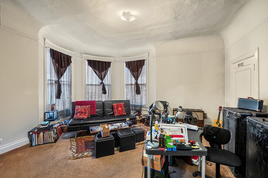 More Photos Of 2874-2882 Telegraph ave, Oakland Apartments For Sale