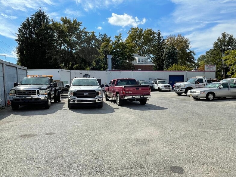 More Photos Of 800 12th Ave, Prospect Park Auto Repair For Lease