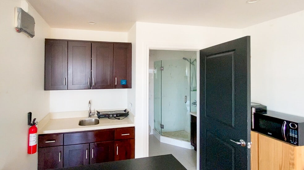 More Photos Of 2398 30th Ave, San Francisco Storefront Retail Residential For Sale