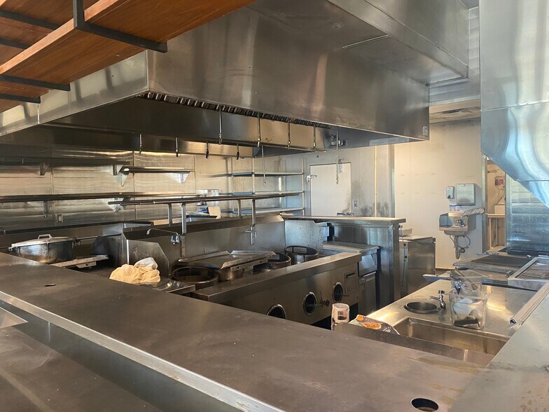 More Photos Of 4724 Millenia Plaza Way, Orlando General Retail For Sale