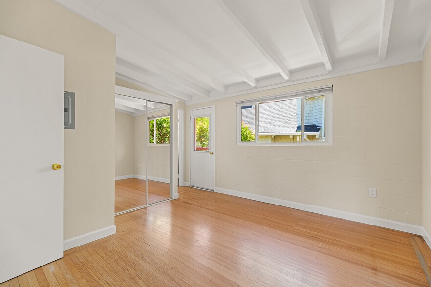 More Photos Of 15 San Rafael Ave, San Anselmo Apartments For Sale