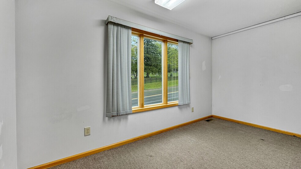 More Photos Of 1200 S Mitchell St, Cadillac Office For Lease