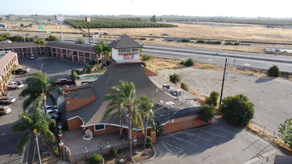 More Photos Of 2000 E Childs Ave, Merced Restaurant For Lease