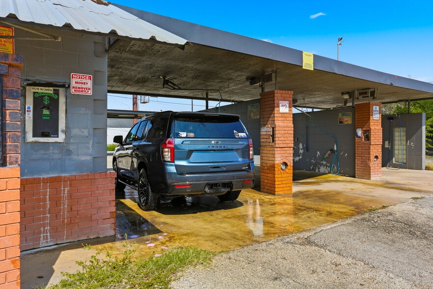 More Photos Of 2703 Vance Jackson Rd, San Antonio Carwash For Sale