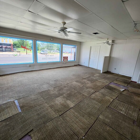 More Photos Of 315 E Front St, Tyler Flex For Lease