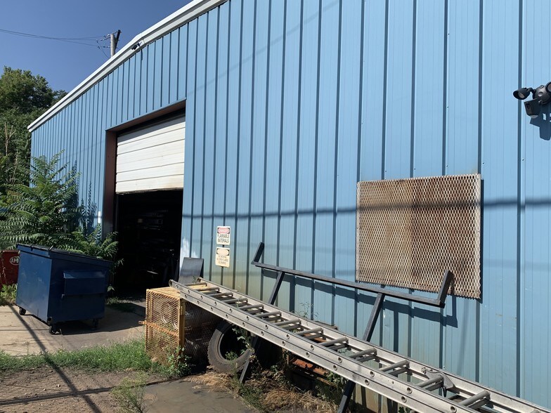 More Photos Of 1806 E 40th Ave, Denver Warehouse For Lease