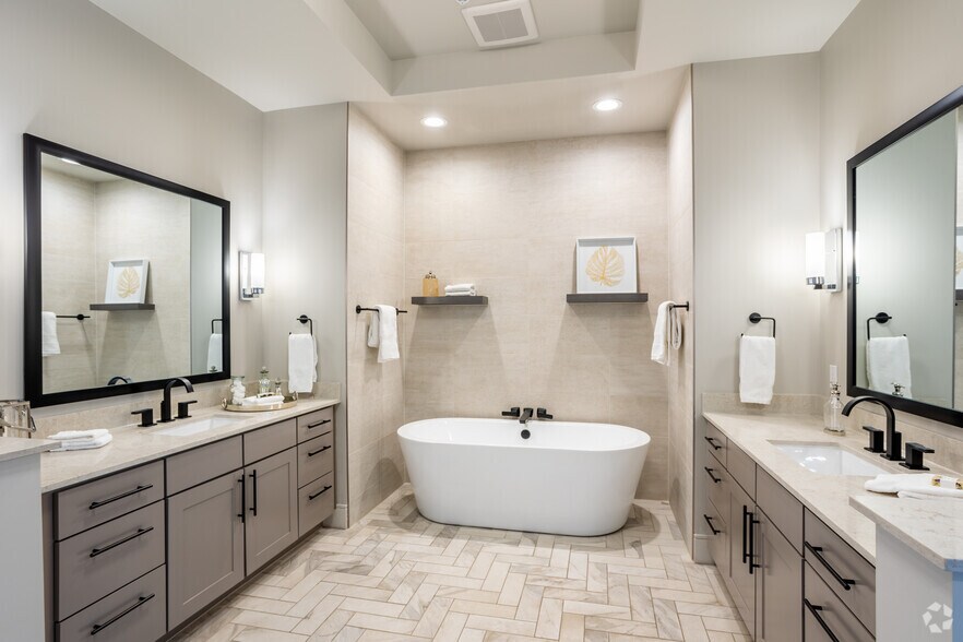 More Photos Of 909 Bannock St, Denver Apartments For Lease