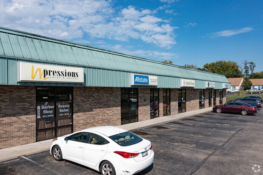 More Photos Of 1104-1124 Kemper Meadow Dr, Forest Park Storefront For Lease