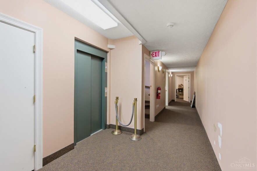 More Photos Of 810 N Broadway St, Lebanon Religious Facility For Sale