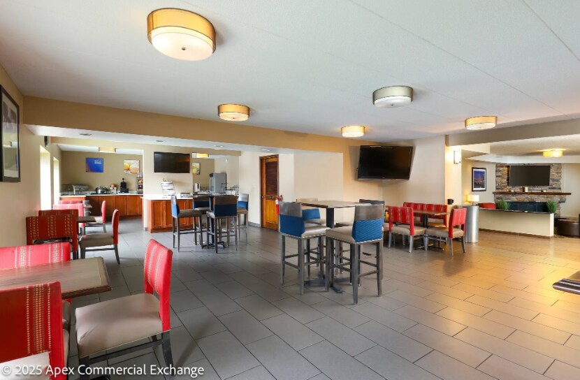 More Photos Of 4155 28th St SE, Grand Rapids Hotel For Sale