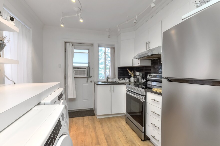 More Photos Of 601 Rue Taillon, Montréal Apartments For Sale