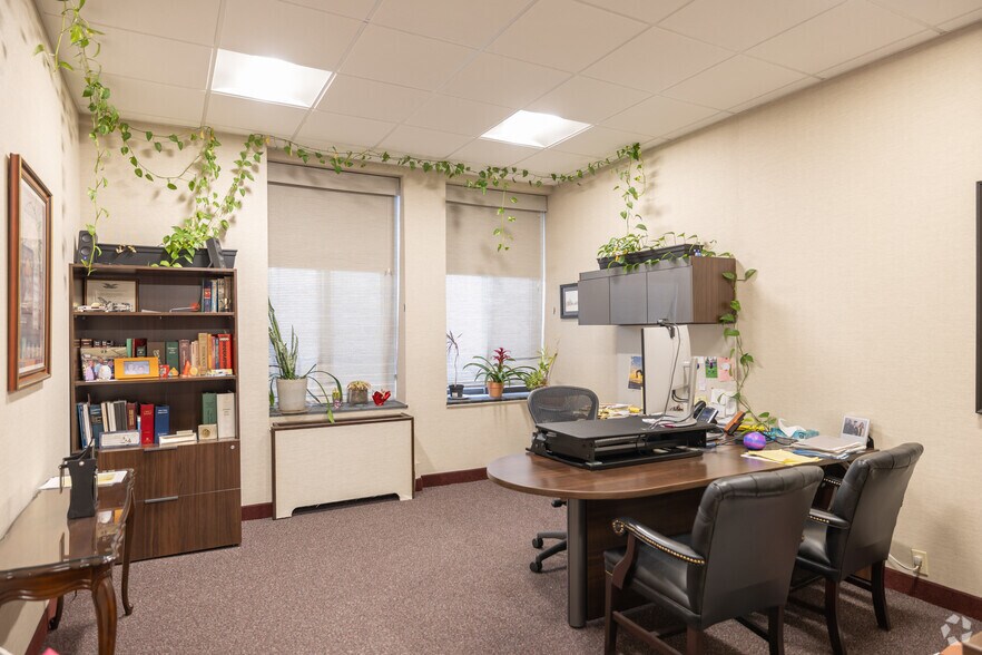 More Photos Of 99 Court St, White Plains Office For Lease