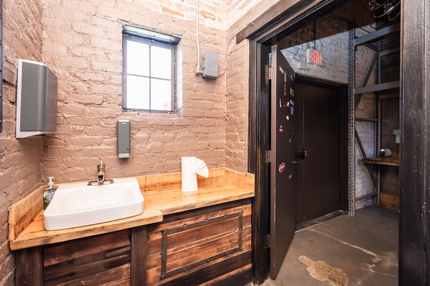 More Photos Of 451-453 G St, Lincoln Freestanding For Sale