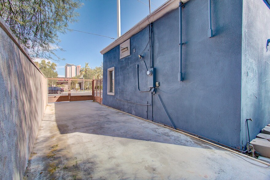 More Photos Of 800 S Casino Center Blvd, Las Vegas Loft Creative Space For Sale