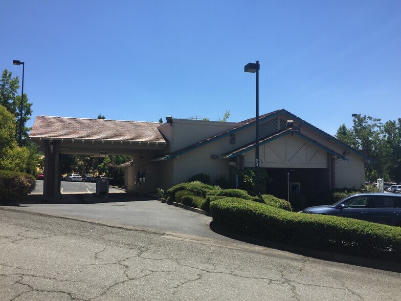 More Photos Of 3970 Missouri Flat Rd, Placerville Bank For Lease