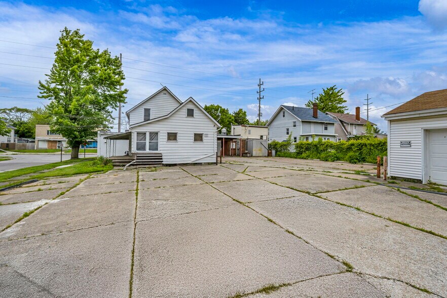 More Photos Of , Lorain Unknown For Sale