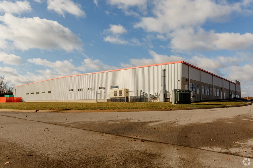 More Photos Of 2971 International Blvd, Clarksville Office For Lease