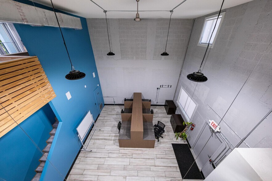 More Photos Of 3305 SW 37th Ave, Miami Office For Sale