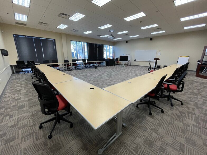 More Photos Of 6252 Lee Vista Blvd, Orlando Office For Sale