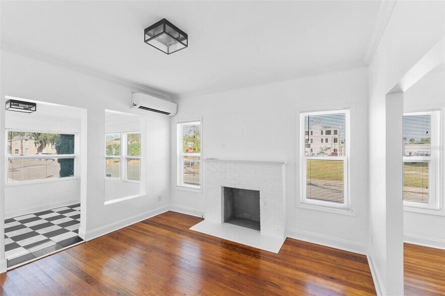 More Photos Of 201 Palmetto St, New Smyrna Beach Apartments For Sale