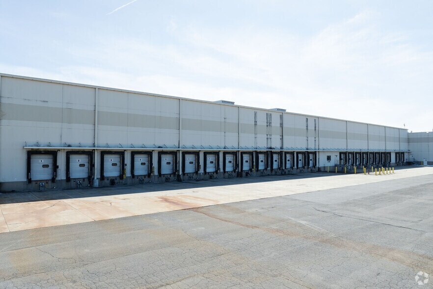 More Photos Of 1 Van Bergen Ln, West Coxsackie Refrigeration Cold Storage For Lease