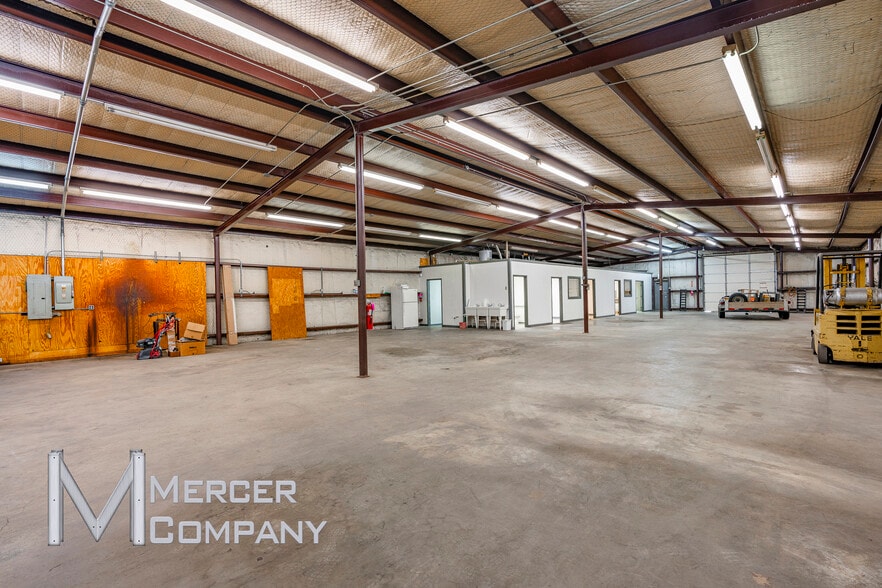 More Photos Of 120 S Hampton Rd, Crowley Storefront Retail Office For Sale