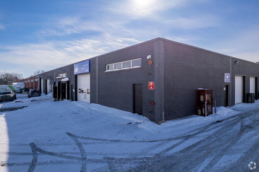 More Photos Of 605 Boul Iberville, Repentigny Flex For Lease