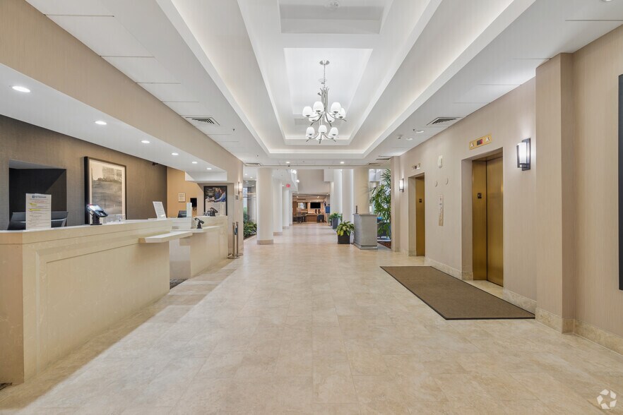More Photos Of 6120 Peachtree Dunwoody Rd, Atlanta Hotel For Sale