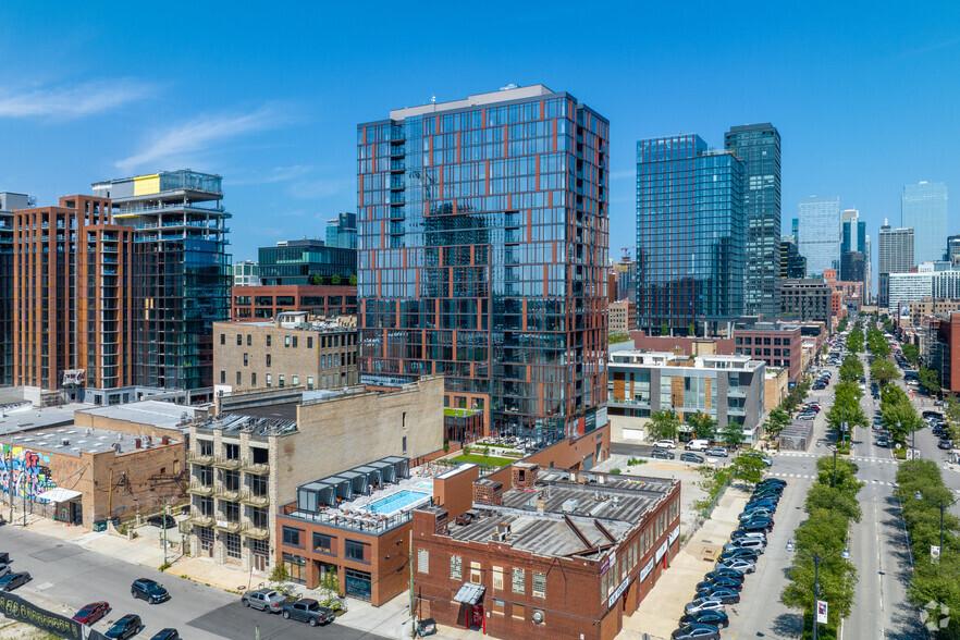 Primary Photo Of 166 N Aberdeen St, Chicago Apartments For Lease