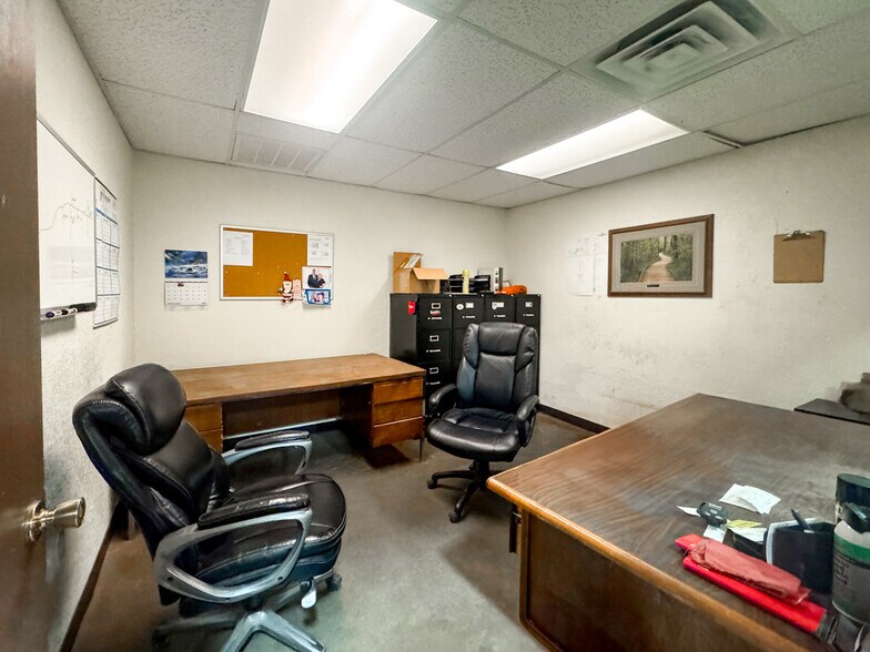 More Photos Of 410 Colorado Ave, Big Lake Industrial For Sale