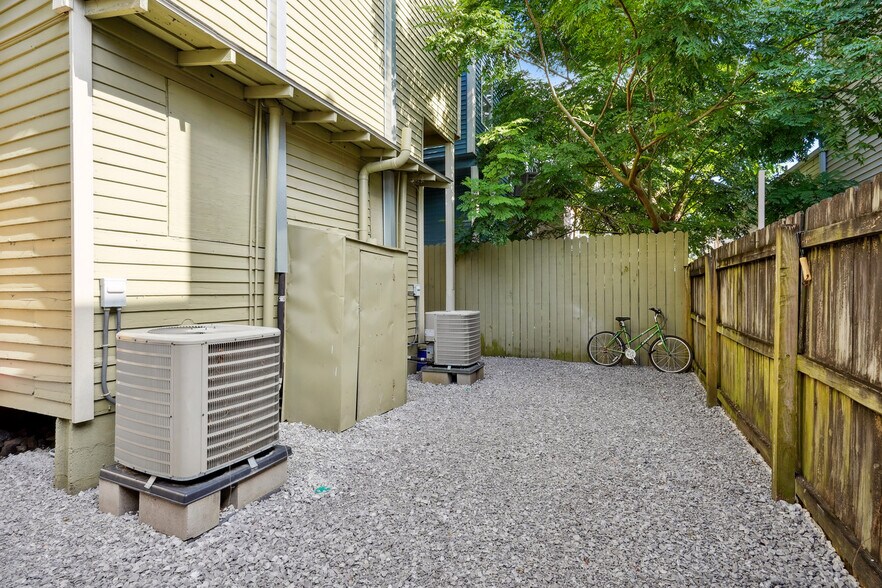 More Photos Of 2008 Foucher St, New Orleans Multifamily For Sale