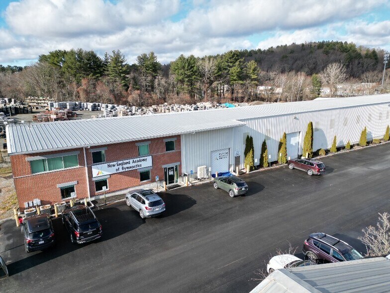 More Photos Of 896 Boston Post Rd, Marlborough Unknown For Lease