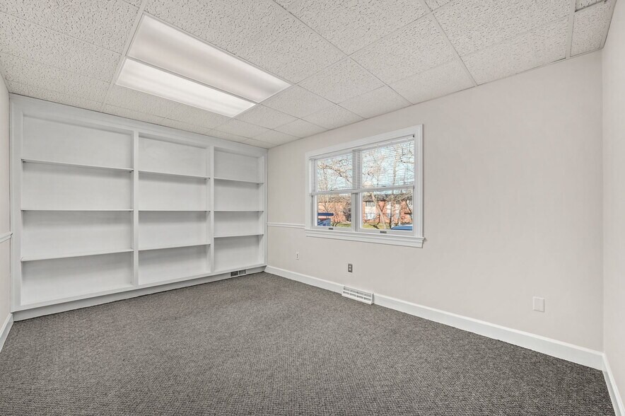 More Photos Of 300 W Trenton Ave, Morrisville Office For Sale