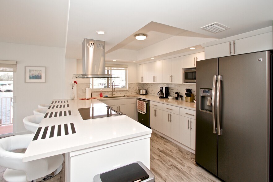 More Photos Of 605 S Riverside Dr, Pompano Beach Apartments For Sale