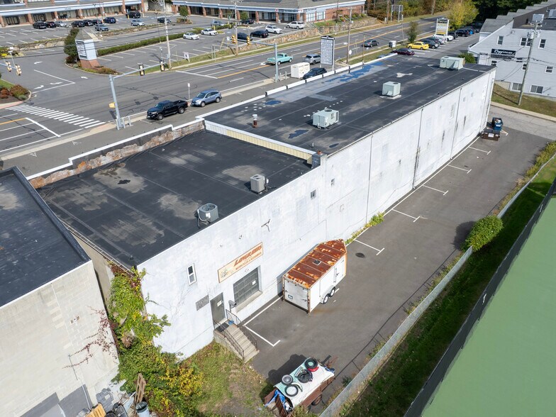 More Photos Of 461 Bridgeport Ave, Milford Unknown For Lease