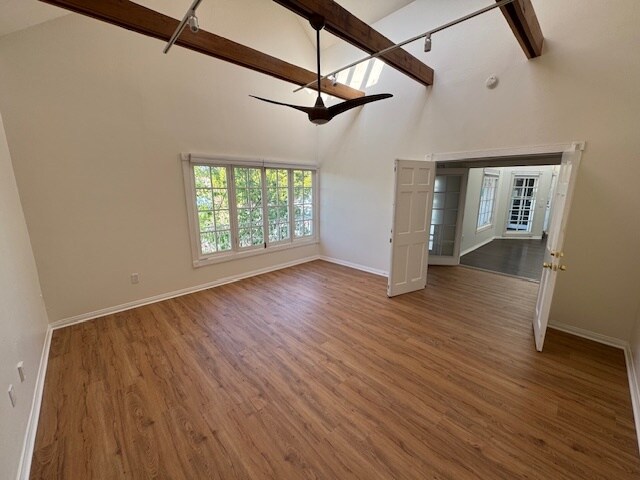 More Photos Of 10550-10556 Riverside Dr, Toluca Lake Storefront Retail Office For Lease