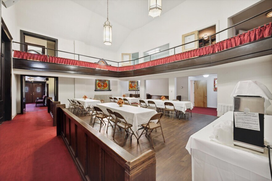 More Photos Of 725 Navarre Ave, Toledo Religious Facility For Sale