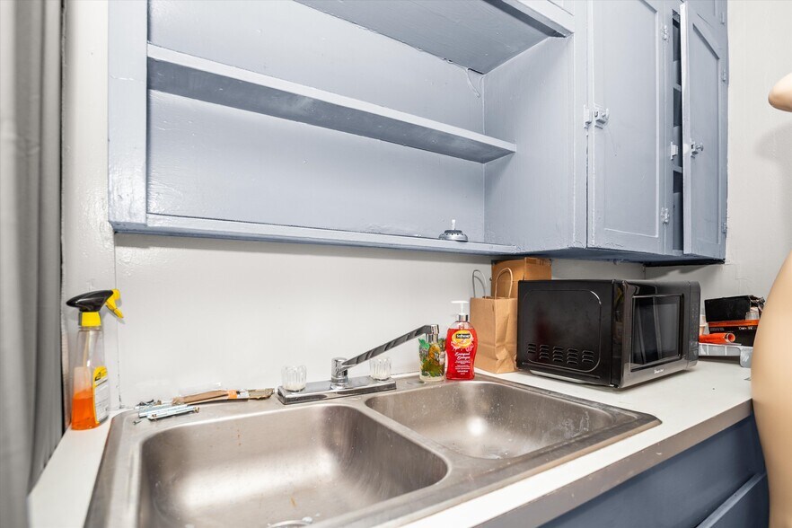 More Photos Of 1009 E Denman Ave, Lufkin General Retail For Sale