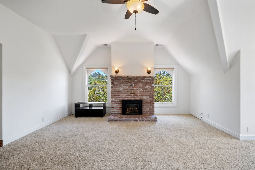 More Photos Of 333 G St, San Rafael Apartments For Sale