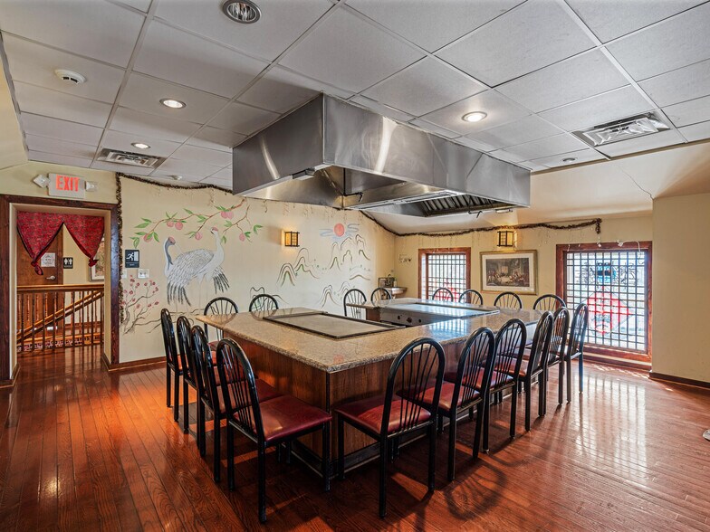 More Photos Of 1495 Farmington Ave, Pottstown General Retail For Sale