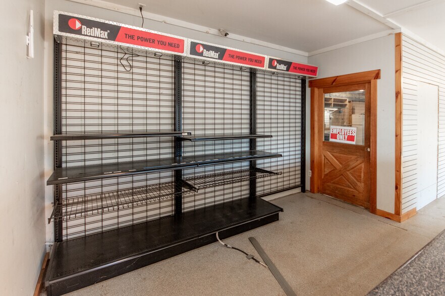 More Photos Of 535 W Main St, Franklin Specialty For Sale