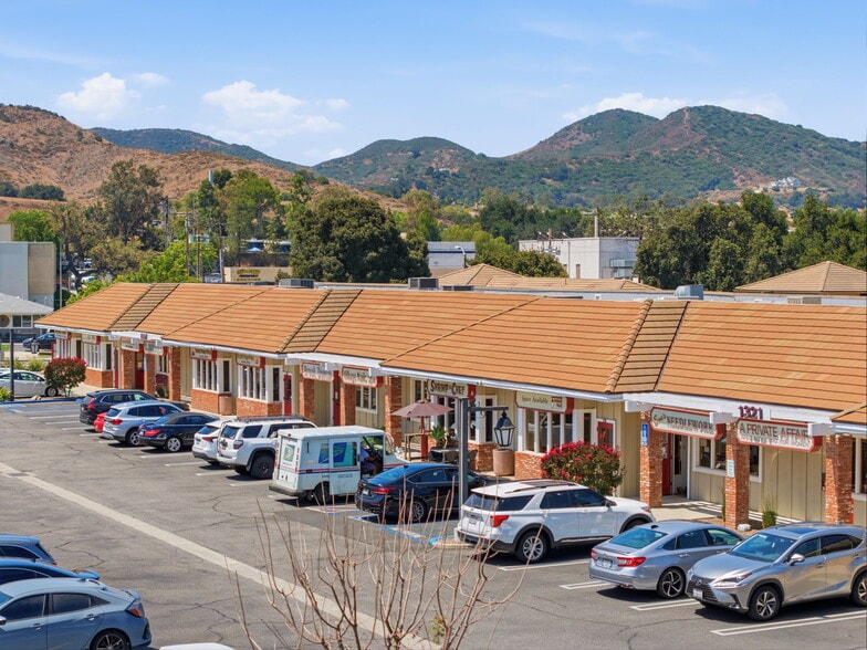 More Photos Of 1321-1345 E Thousand Oaks Blvd, Thousand Oaks Unknown For Lease